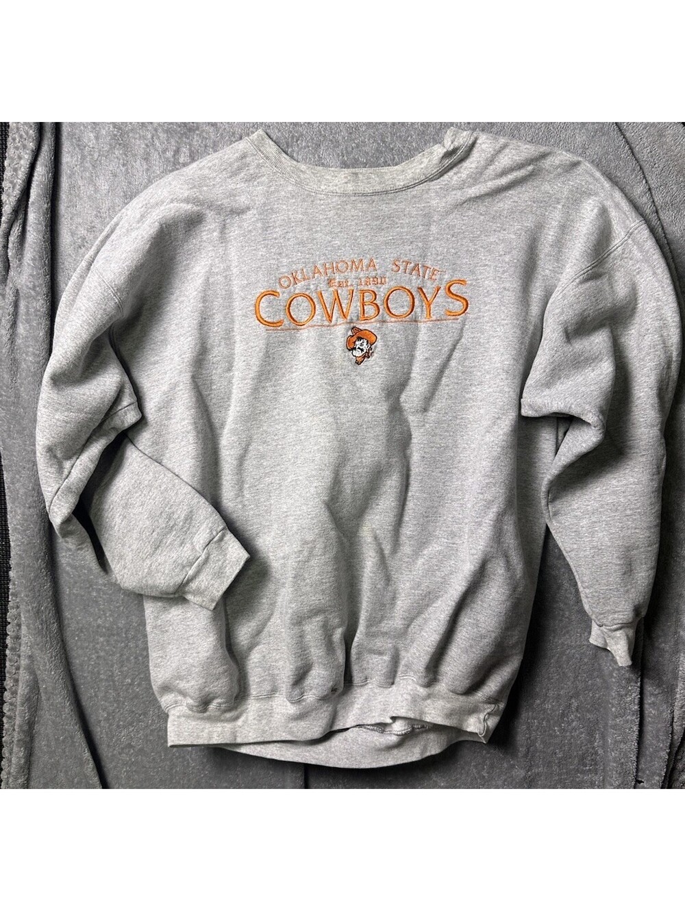 Vintage 90s Oklahoma State Cowboys Sweatshirt Large OSU Pistol Pete Embroidered